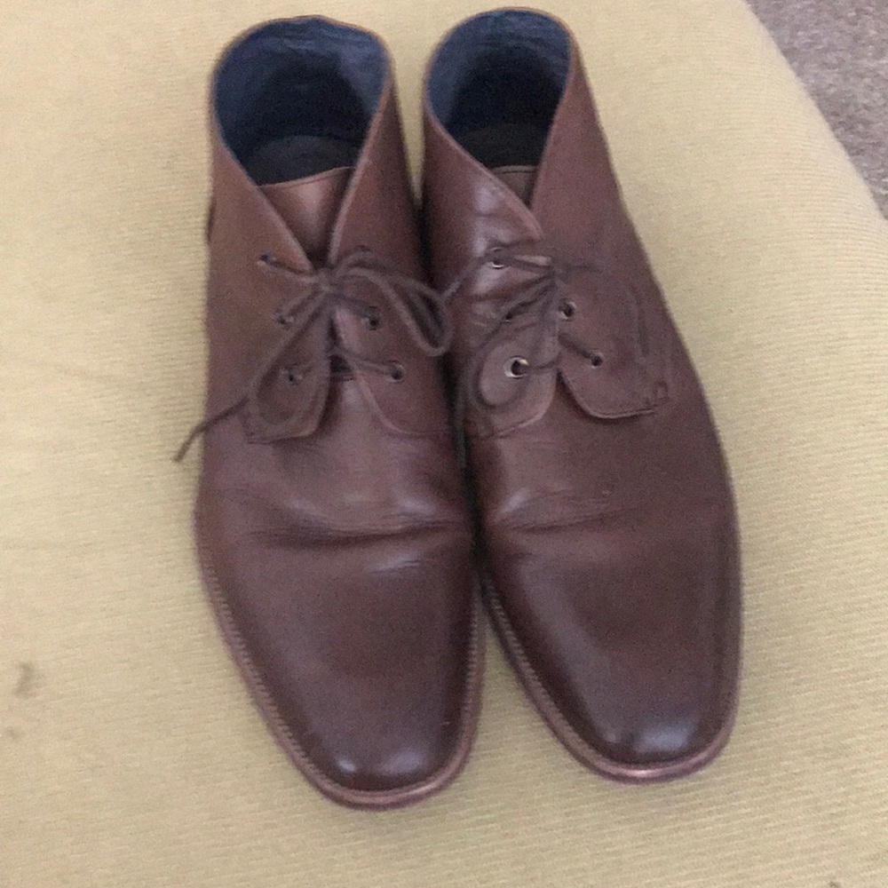 Men tarocash shoes used but so nice